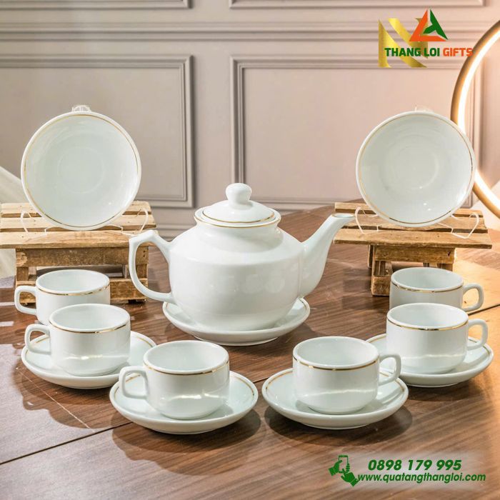 Qu&agrave; tặng bộ ấm tr&agrave; in logo c&ocirc;ng ty tặng cho kh&aacute;ch h&agrave;ng