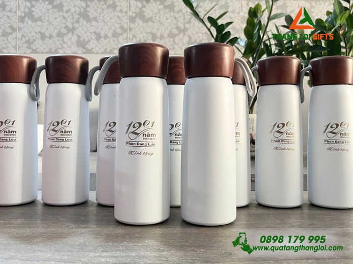 Tặng bình giữ nhiệt khắc tên cho thầy cô 20/11: Món quà sức khỏe ý nghĩa
