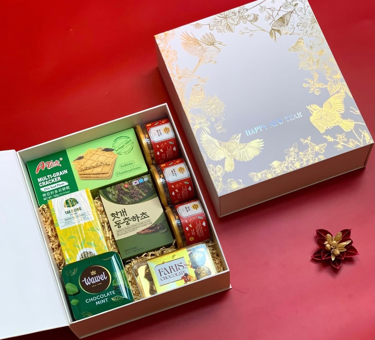 Set quà tặng trà và cà phê chúc Tết nhân viên