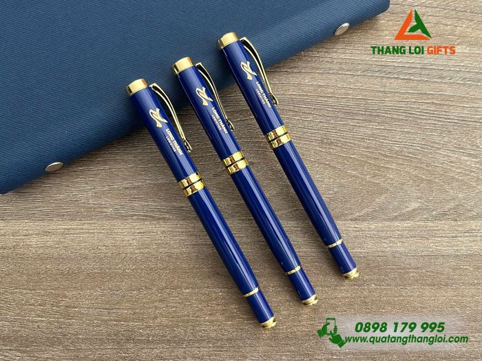 Bút nắp đ&acirc;̉y cao c&acirc;́p khắc t&ecirc;n theo y&ecirc;u c&acirc;̀u