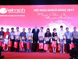Quà tặng hội nghị khách hàng: 7 cách tạo ấn tượng khó quên