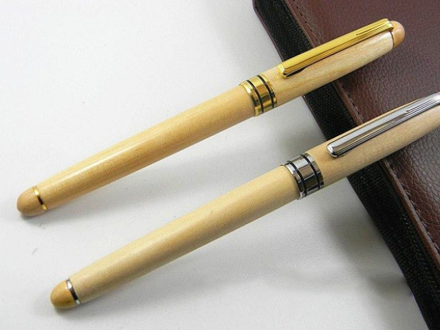 Bút gỗ cài kim loại nắp đẩy BK-12