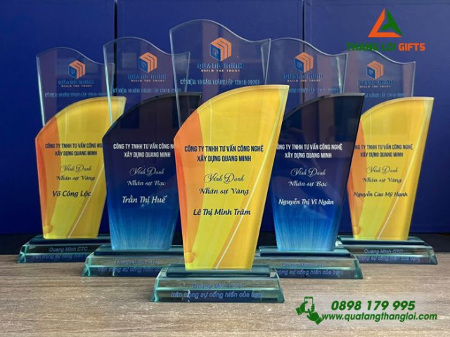Kỷ niệm chương theo yêu cầu KH-04
