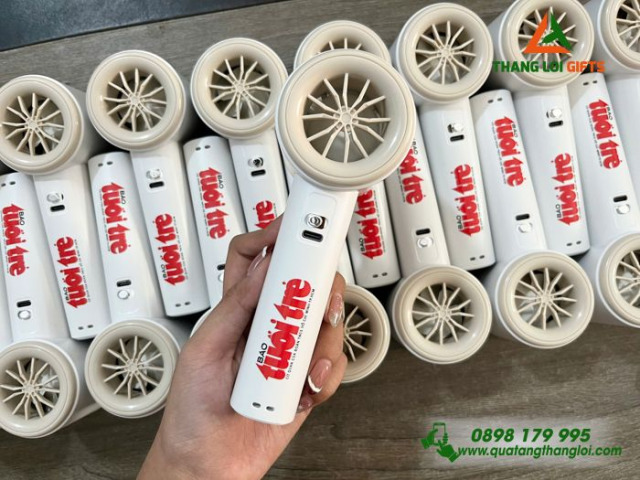 Quạt mini cầm tay Q-02