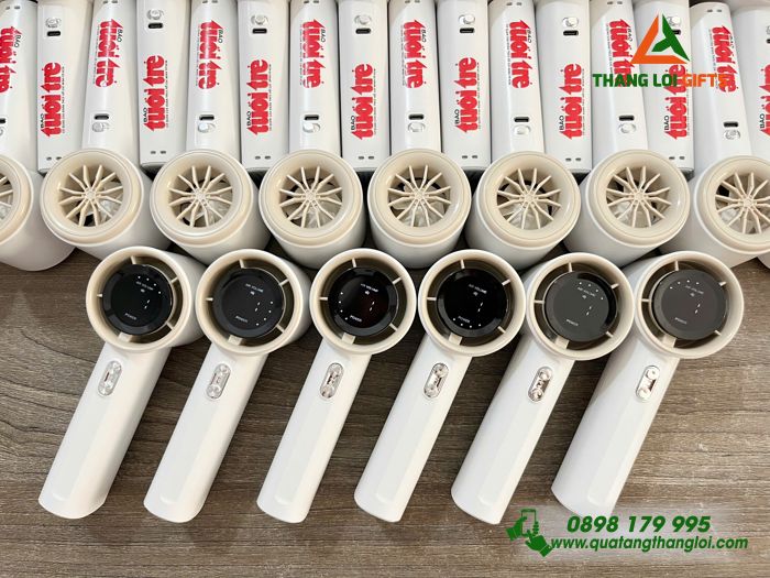Quạt mini cầm tay Q-02