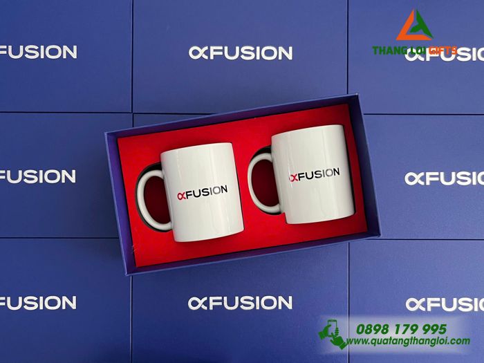 Ly sứ in logo công hoặc tên làm quà tặng doanh nghiệp nhân viên