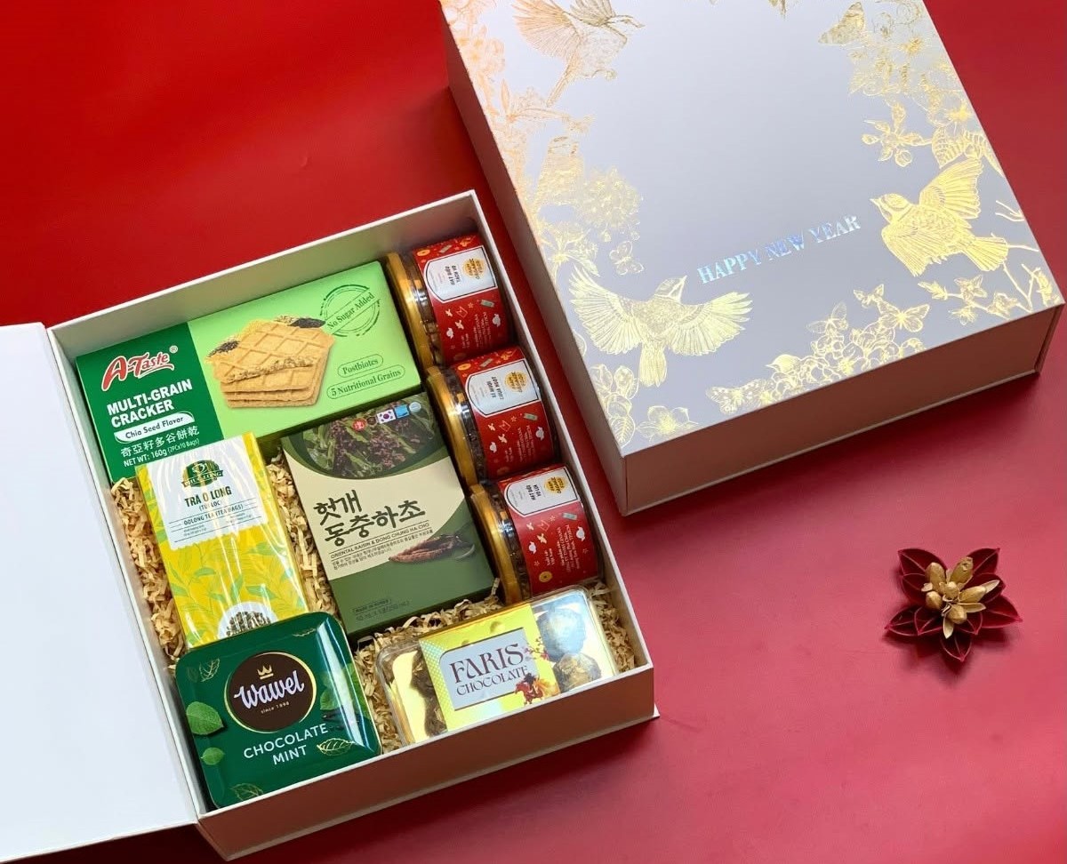 Set qu&agrave; Tết truyền thống in ấn logo theo y&ecirc;u cầu